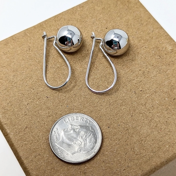 Sterling Silver 925 Hollow Ball Earrings Vintage - Picture 2 of 3
